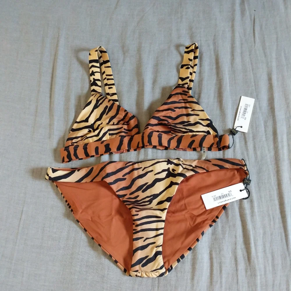 Vitamin A Neutra Top Luciana Bottoms - Picture 1 of 6